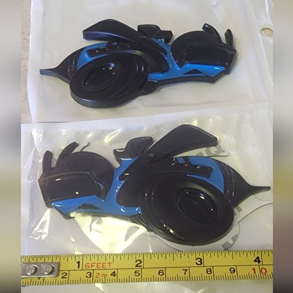 2 Scat pack super bee badge emblems - Picture 5 of 9